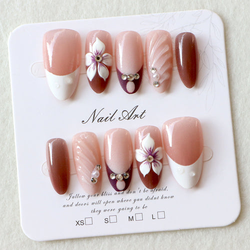 Dekorative Nagelkunst Karnz