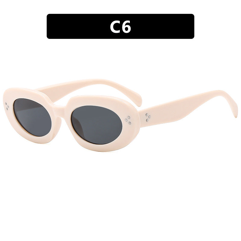 Damen modische Sonnenbrille mit einzigartigem ovalen Rahmen und schützenden Gläsern Karnz