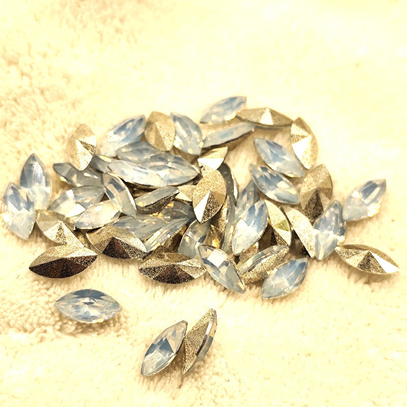Glitzernde Acrylschmucksteine Karnz