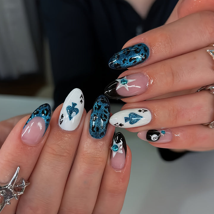 Dekorative Nagelkunst