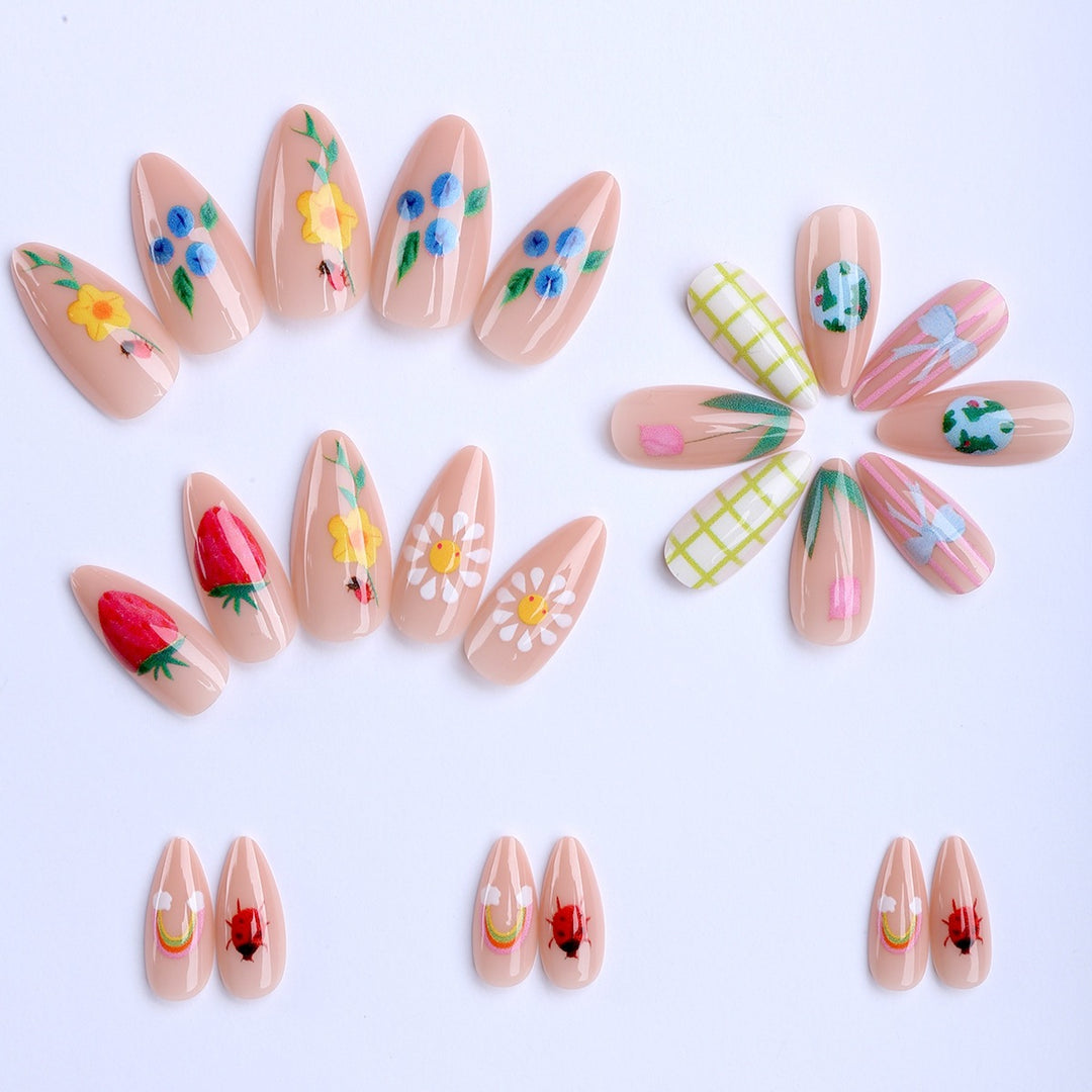 Kreative Nagelkunst Karnz