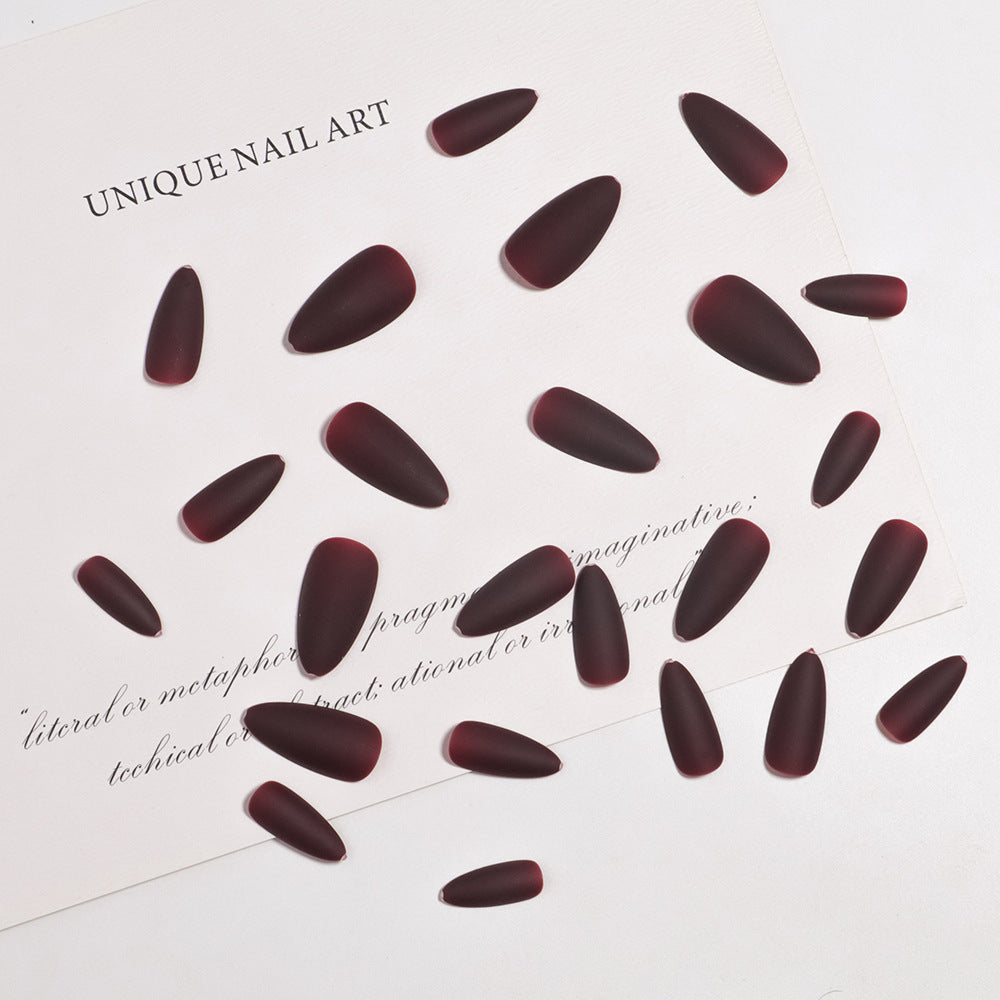 Matte Stiletto Press-On Nagelspitzen Karnz