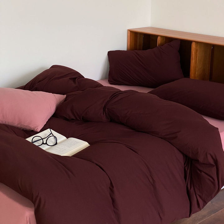 Atmungsaktives Wendebettwäsche-Set aus Bio-Baumwolle mit leichter Steppdecke und Kissenbezügen