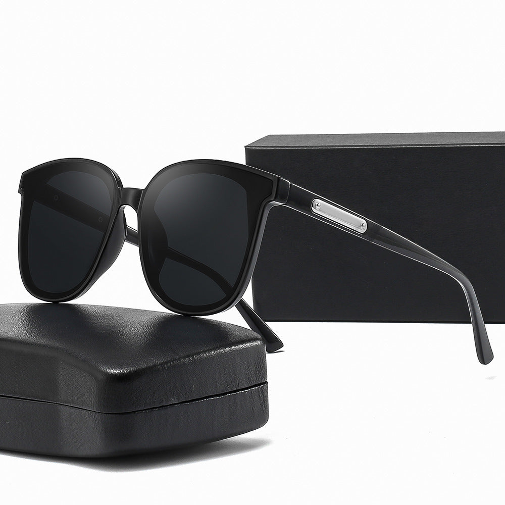 Damen Oversized Sonnenbrille mit trendigem und klassischem Design Karnz