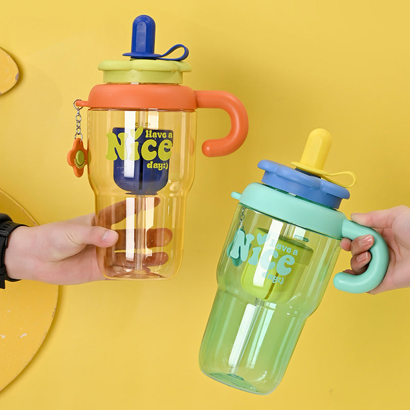 Unisex Trinkbecher mit integriertem Strohhalm und Auslaufschutz Karnz