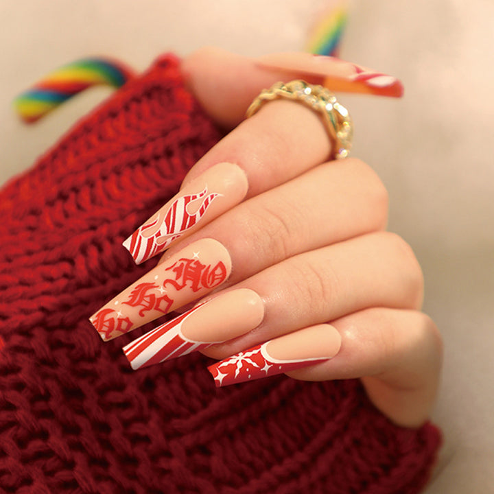 Elegante Acryl-Nägel mit goldenen Akzenten Karnz