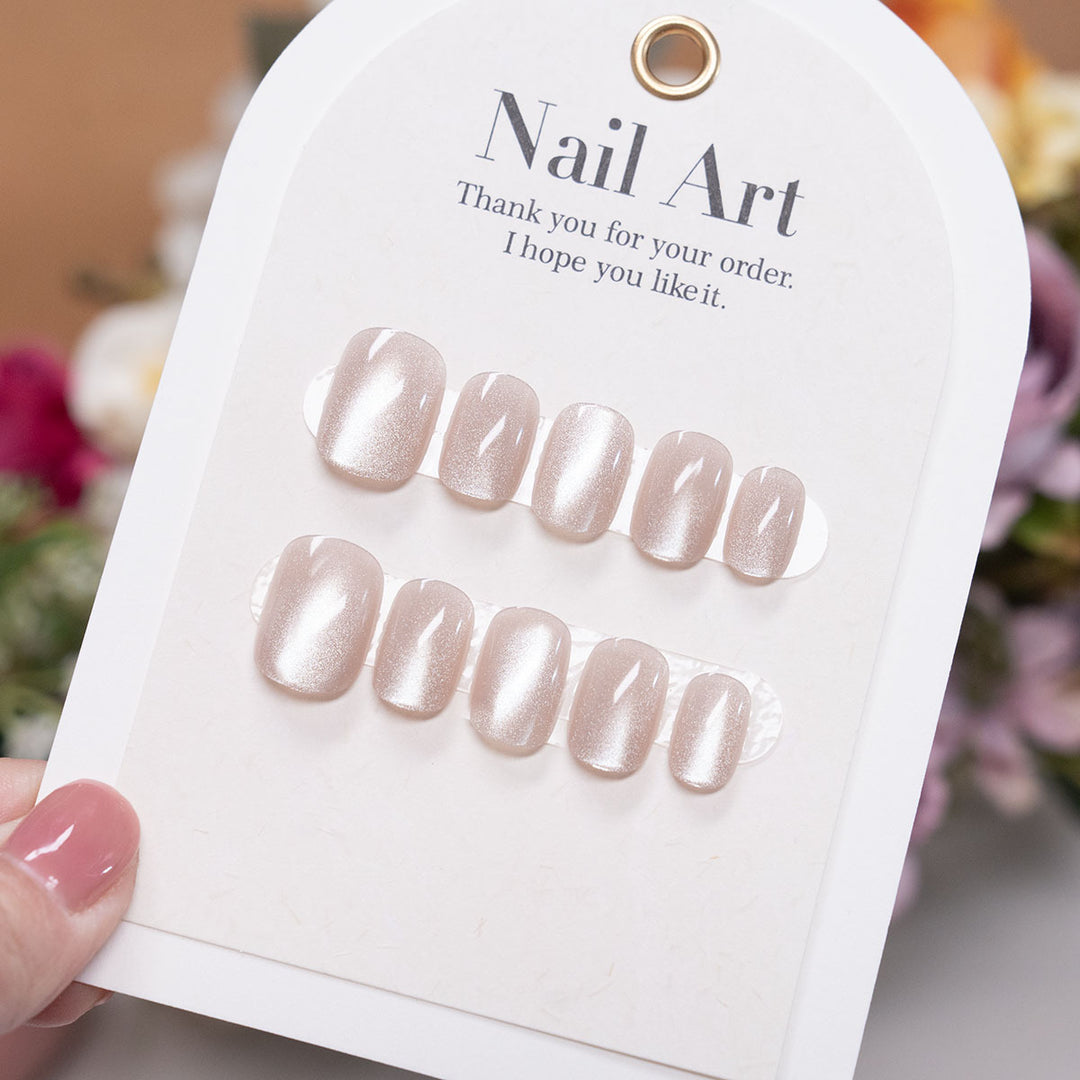 Elegantes Press-On-Nagelset mit glänzendem Finish  1791110649