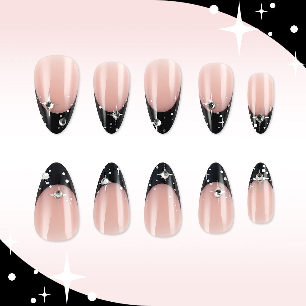 Elegante Stiletto-Nagelkunst Karnz