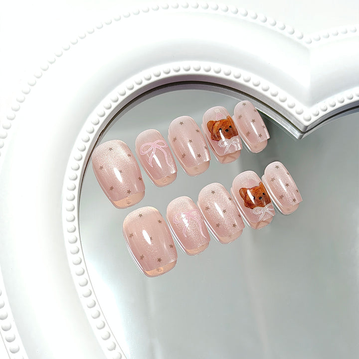 Exquisite Nagelkunst mit Niedlichen Hundefilm-Motiven Karnz