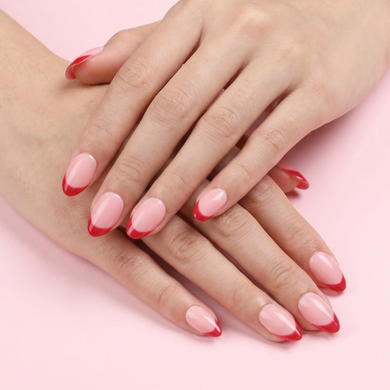 Kunstvolle Nagelspitzen Karnz