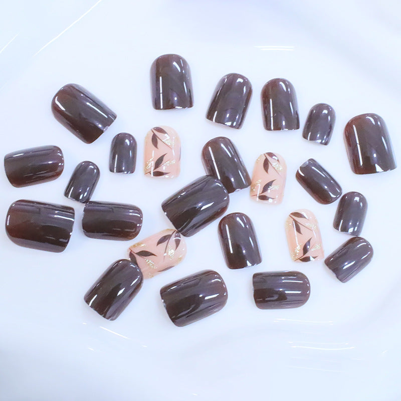 Elegantes Nageldesign Karnz 1789915642