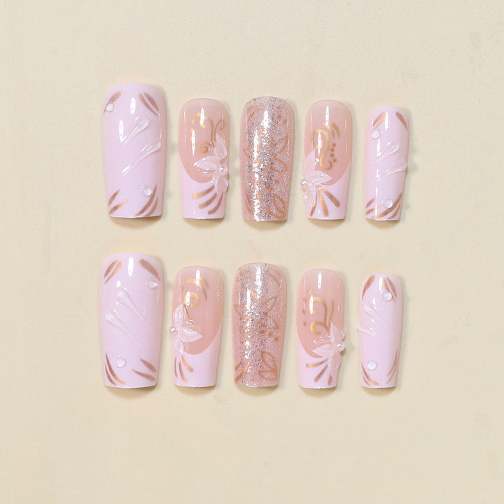 Dekoratives Langes Press-On Nagelkunst-Set Karnz