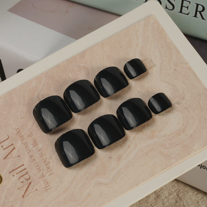 Glänzendes kurzes Press-On-Nagelset Karnz