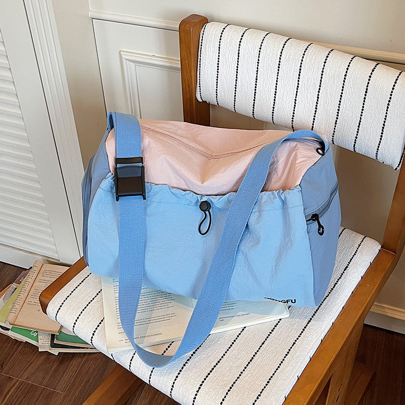 Stylische leichte Reisetasche Karnz