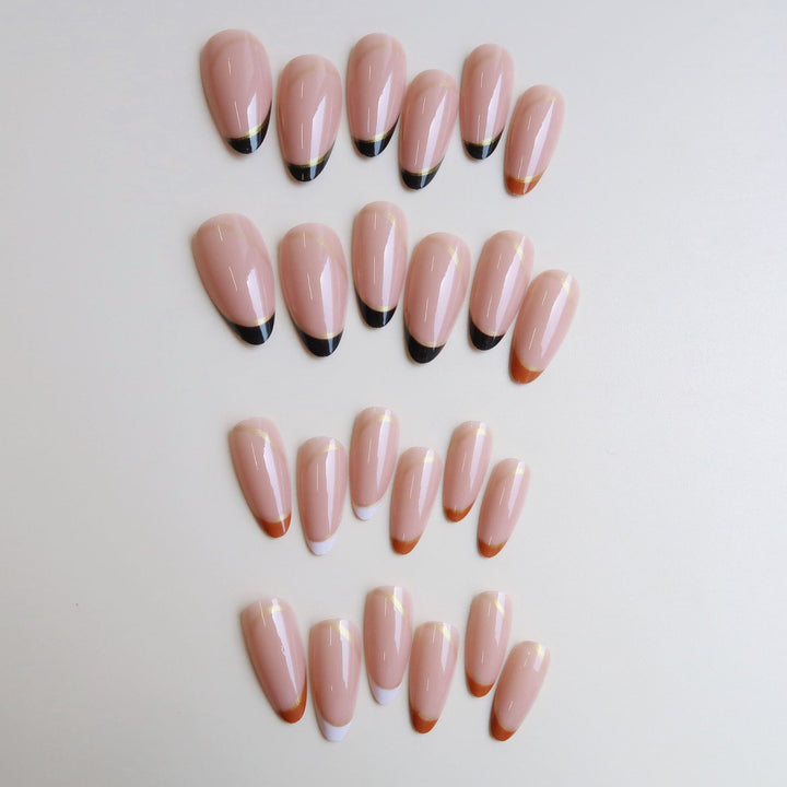 Elegante Stiletto Press-On Nagelset mit goldenen Akzenten