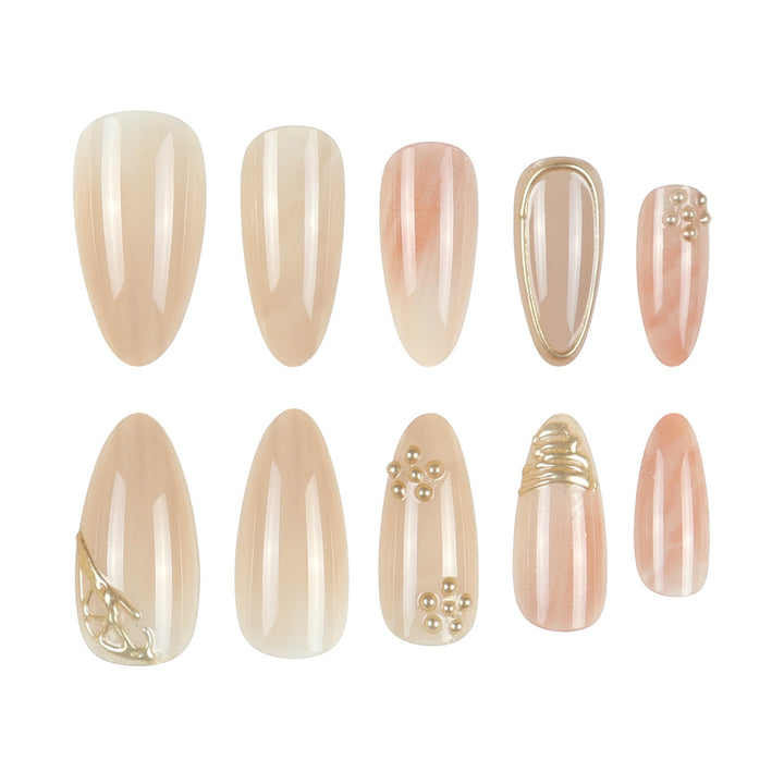Elegantes Stiletto Press-On Nagelkunst Set Karnz