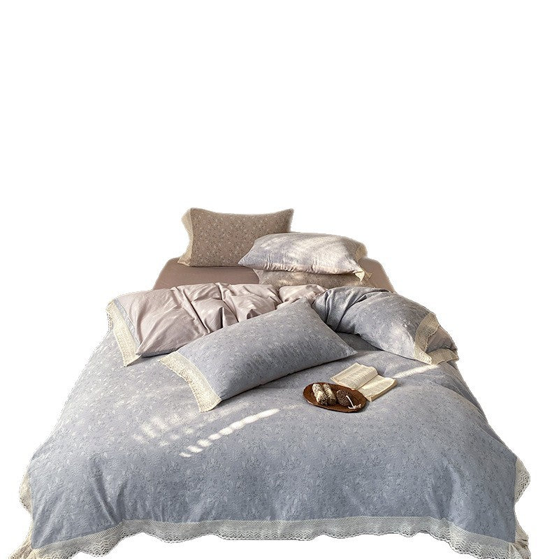 Reversibles Baumwollsatin-Bettwäscheset mit feiner Jacquard-Struktur und Spitzenkante