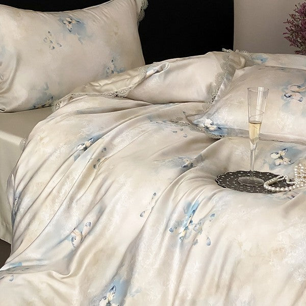 Premium-Bettwäsche aus feinem Satin mit aquarellierter Blumenoptik und Spitzenkante