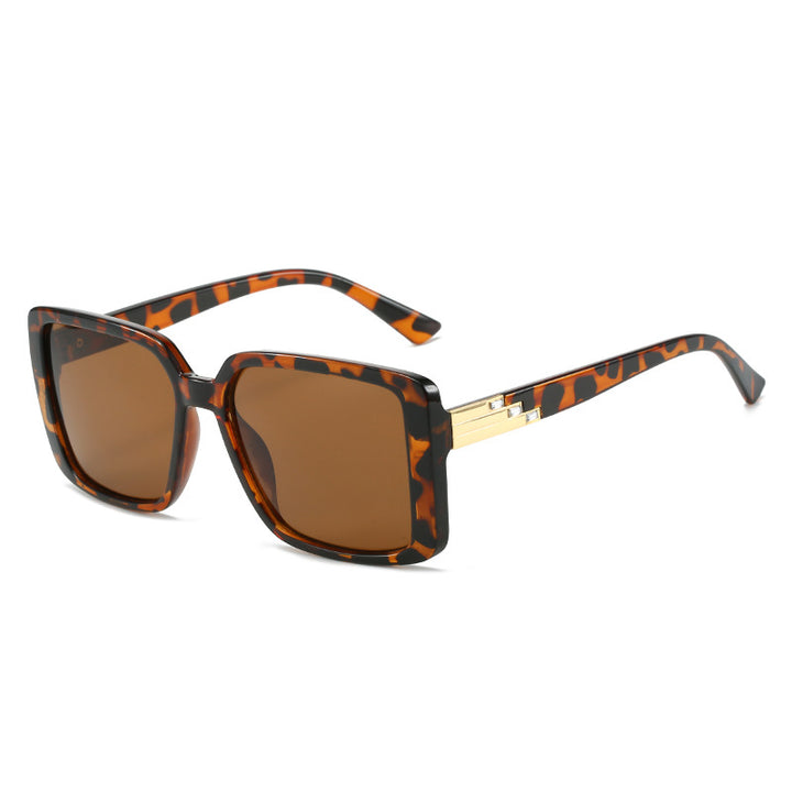 Damen modische quadratische Sonnenbrille mit trendigen Details Karnz