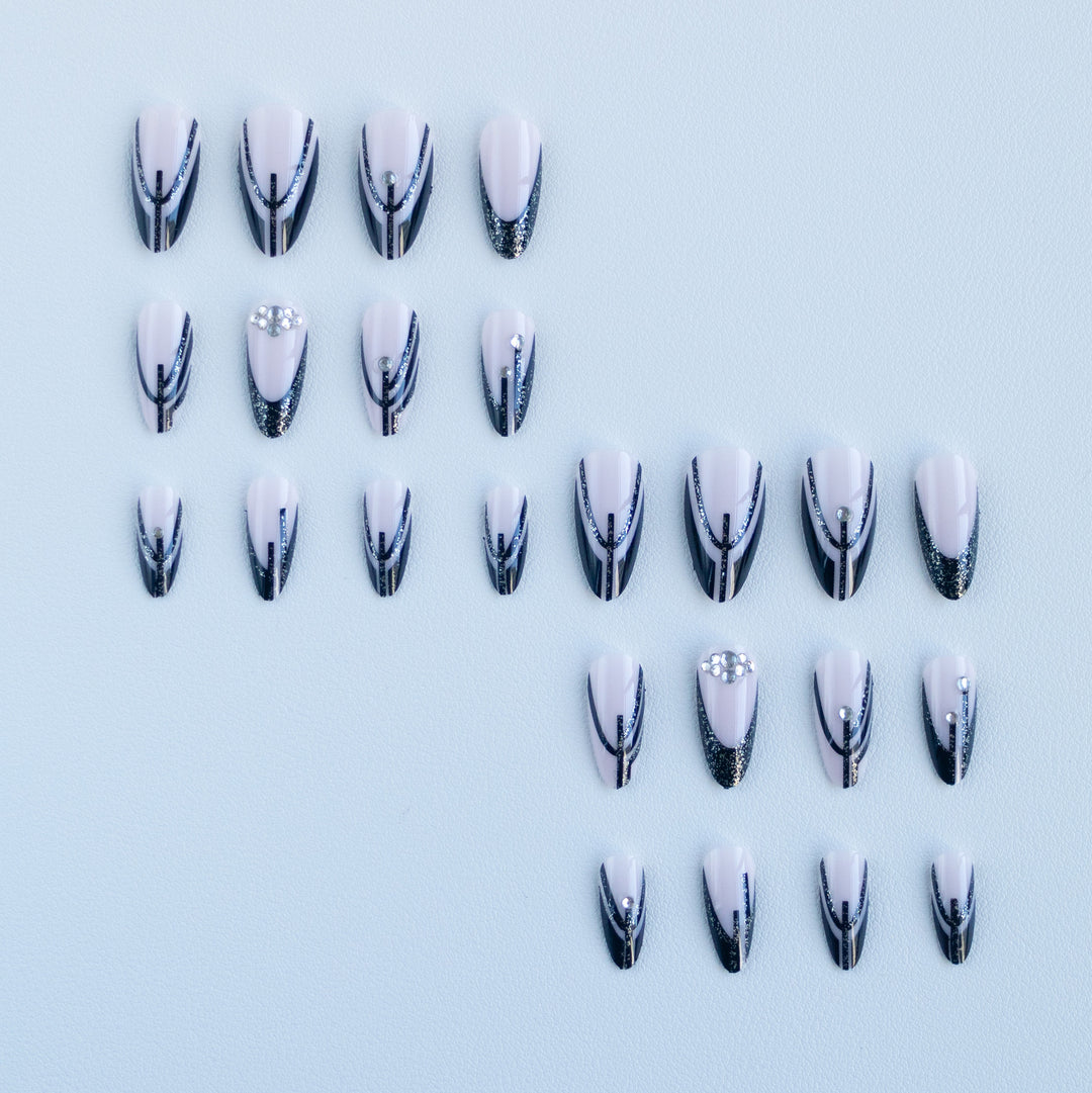 Glamouröse Stiletto Nagelkunst