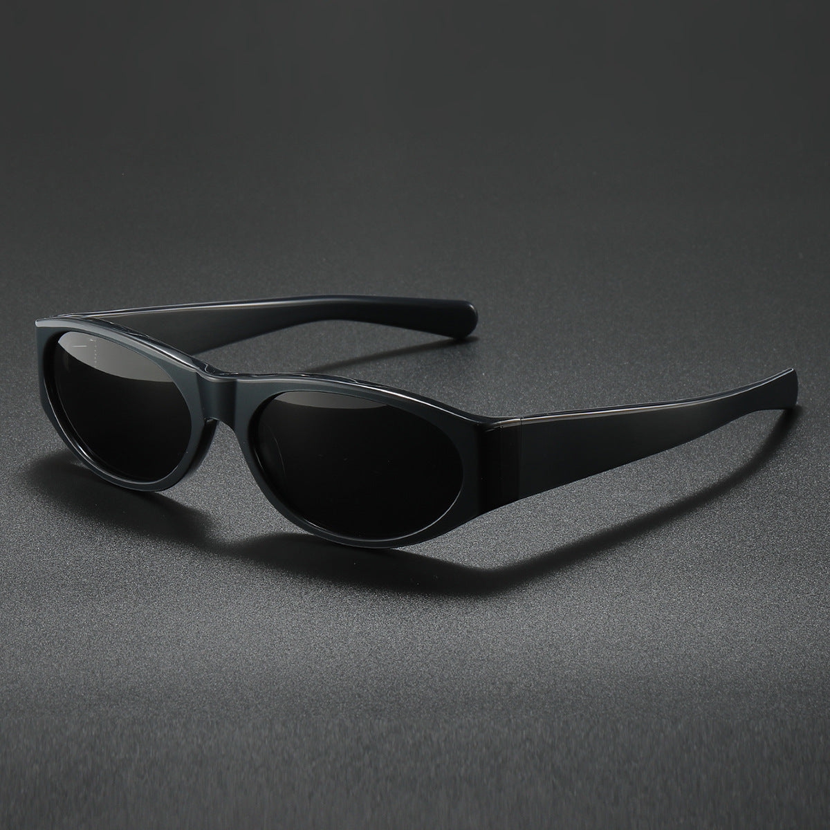 Damen elegante modische Sonnenbrille mit leichtem Rahmen Karnz
