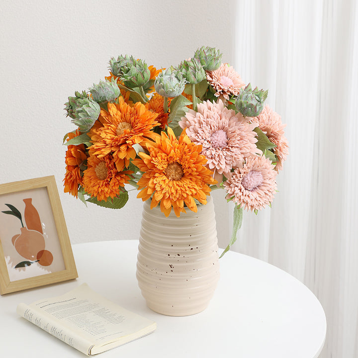 Künstlicher Blumenstrauß mit detailverliebten Blüten und Blättern Karnz