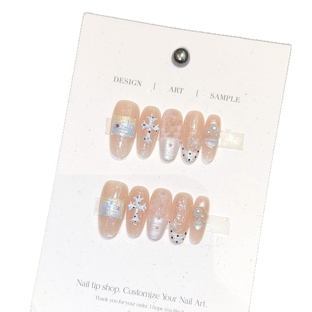 Kunstnagel Set mit Traumhaften Glitter- und Perlendesigns Karnz