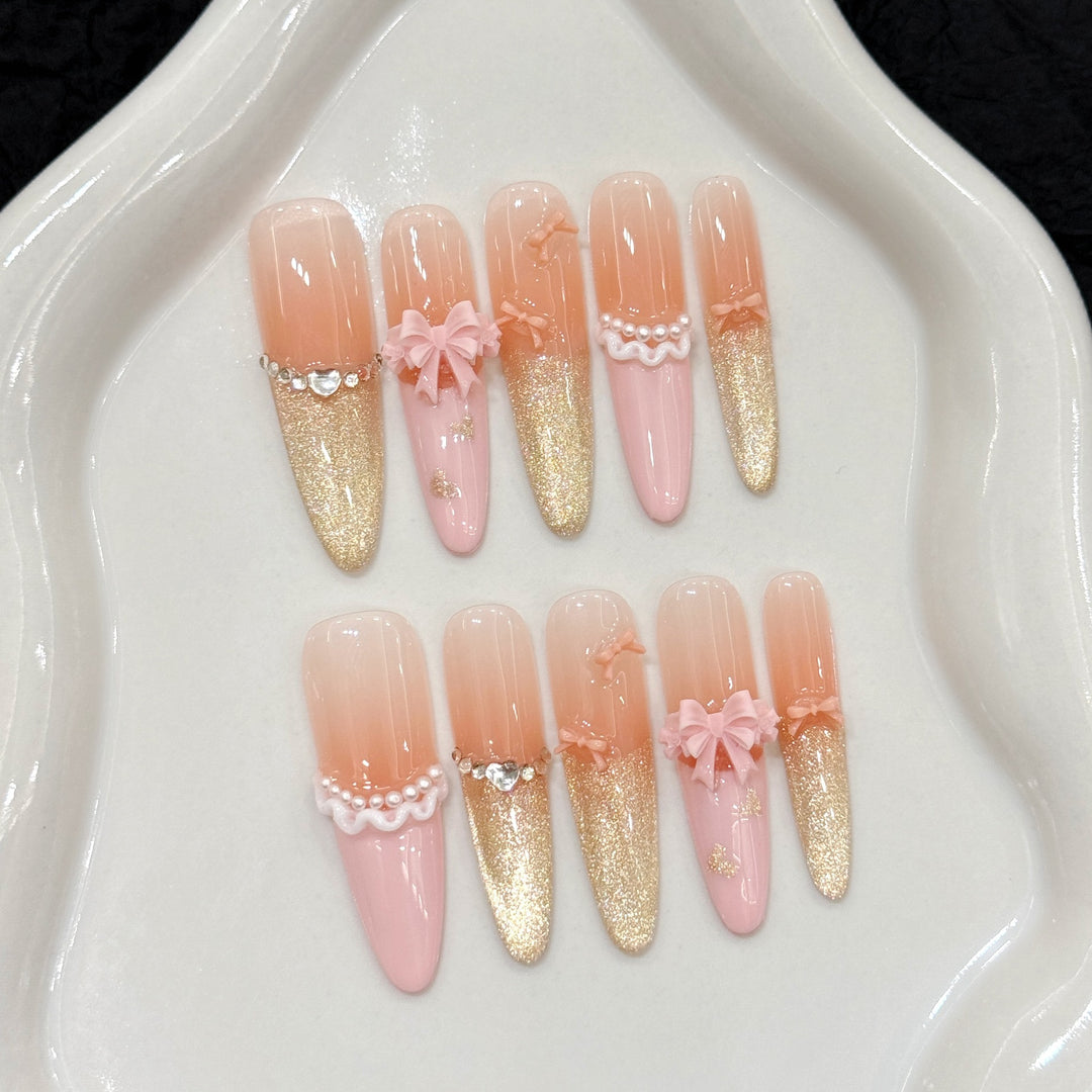 Elegante Stiletto Press-On-Nagelset mit Blumen- und Glitzerelementen