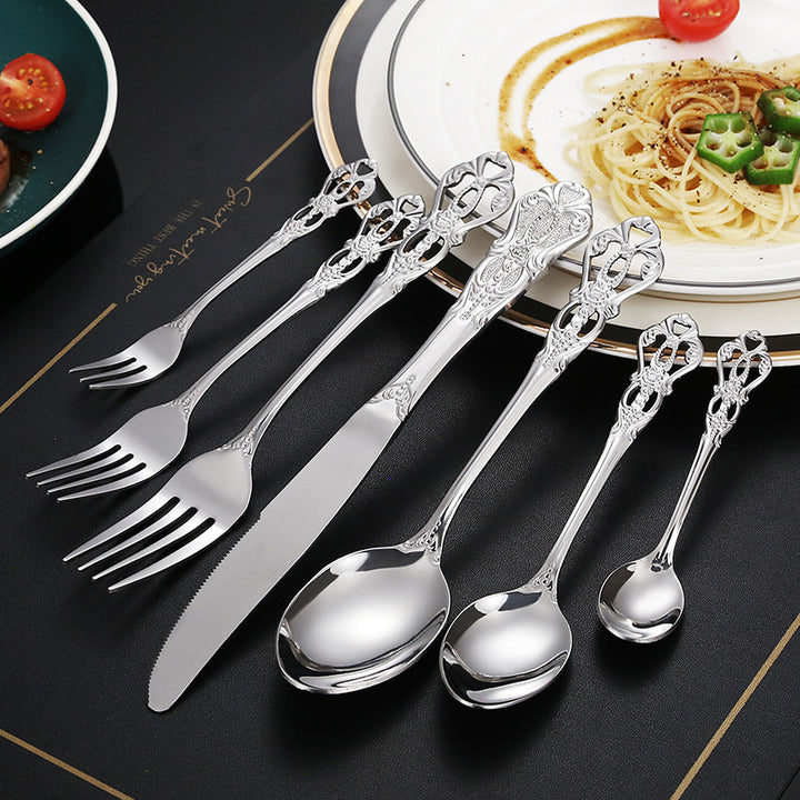 Elegante und Kunstvoll Gestaltete Salatgabel Karnz