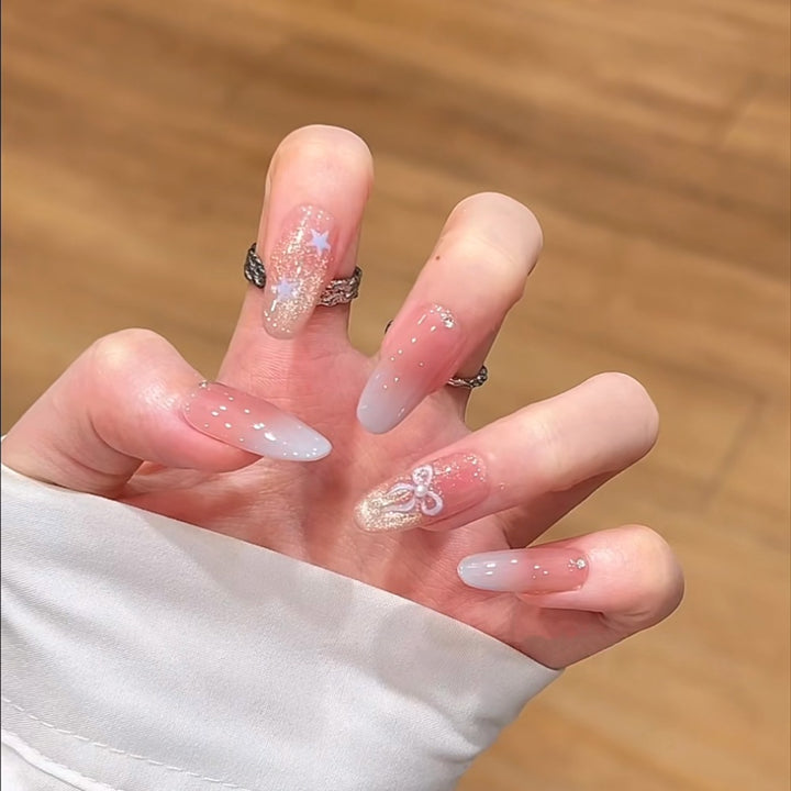 Erweitertes Glitzer-verstärktes Press-On Nagelset Karnz