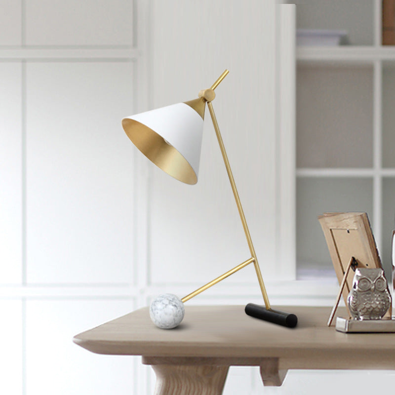 Moderne verstellbare Schreibtischlampe