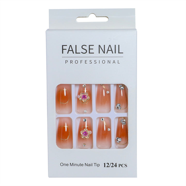 Dekorativer Press-On-Nagelset mit 3D-Akzenten Karnz