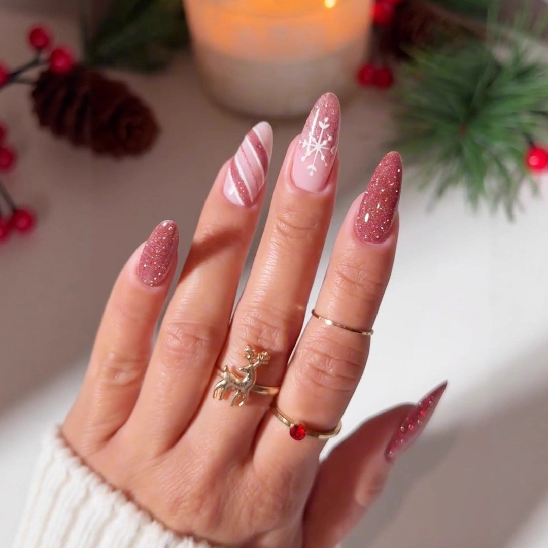 Kunstnagelset mit glitzerndem Weihnachtsdesign Karnz