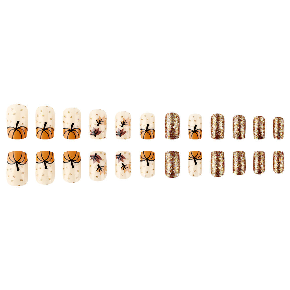 Herbst-inspirierte dekorative Nagelkunst Karnz