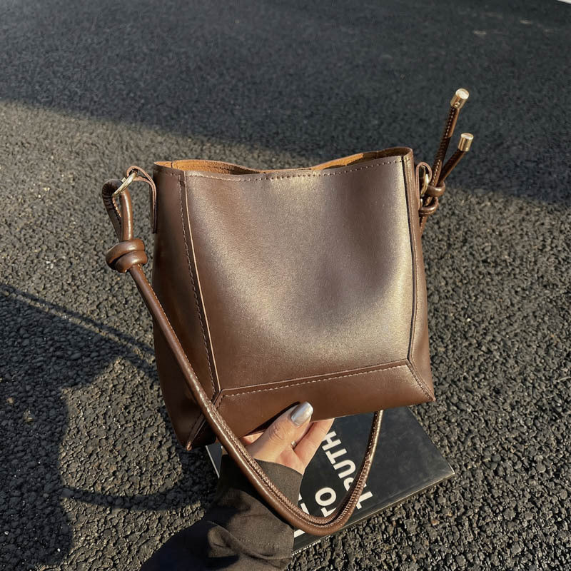 WoChic Strukturierte Sling Tasche Karnz