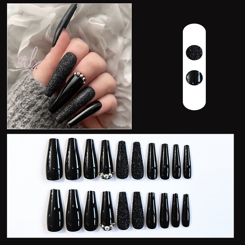 Glamouröse mit Strass besetzte Press-On-Nagelspitzen