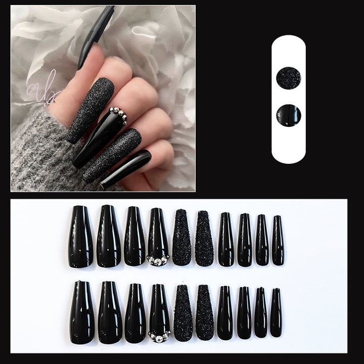Glamouröse mit Strass besetzte Press-On-Nagelspitzen