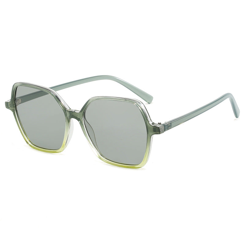 Damen oversized Sonnenbrille im faszinierenden Design Karnz