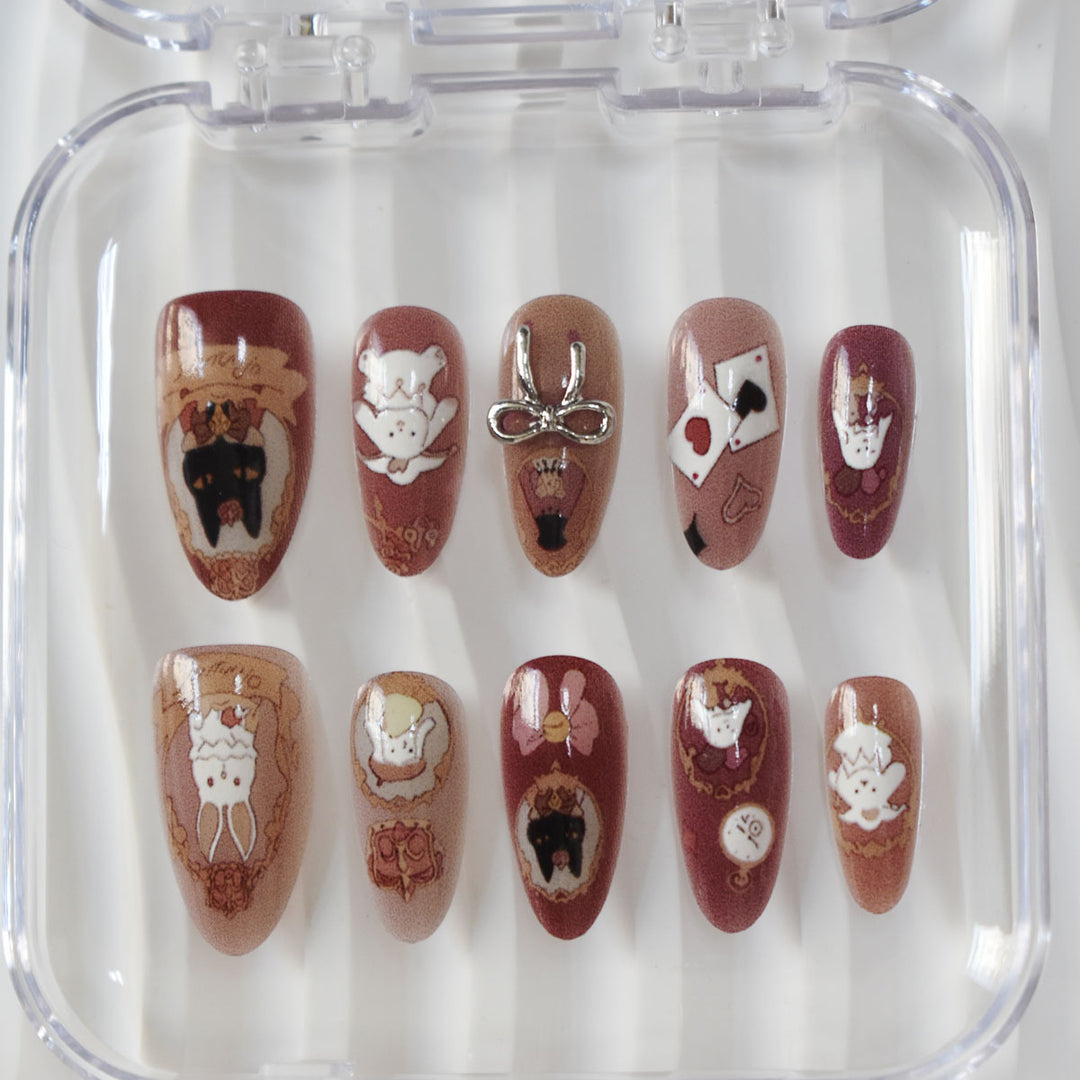 Künstlerisches Nageldesign Karnz