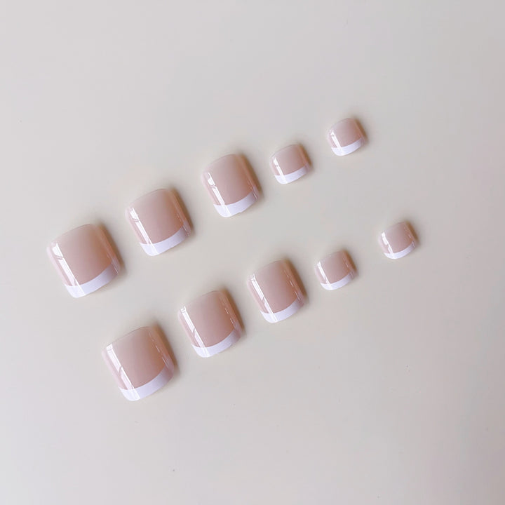 Fußnagelset mit eleganten französischen Spitzen und Glanz Karnz