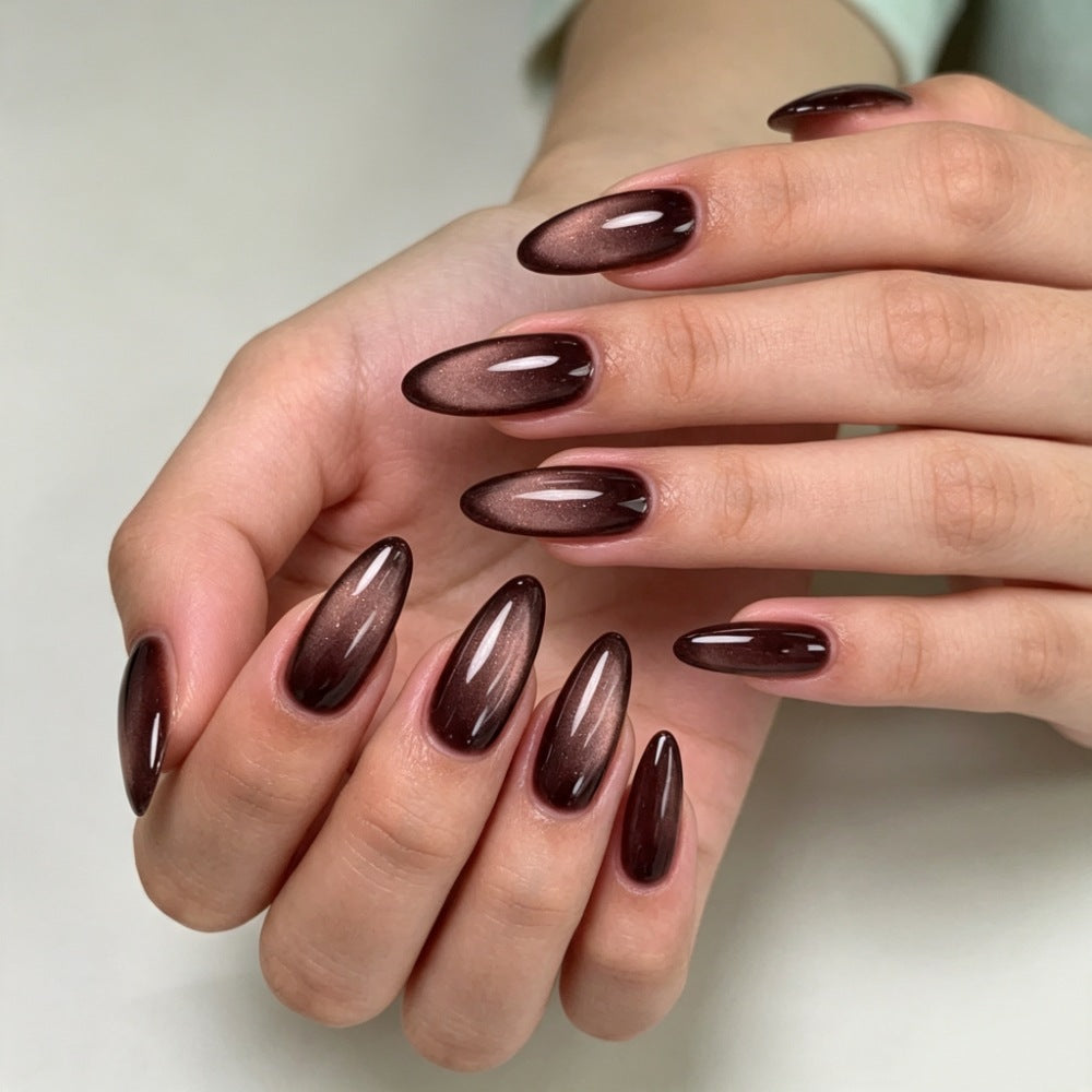 Kunstnägel mit Stilvollem Ombre-Effekt Karnz
