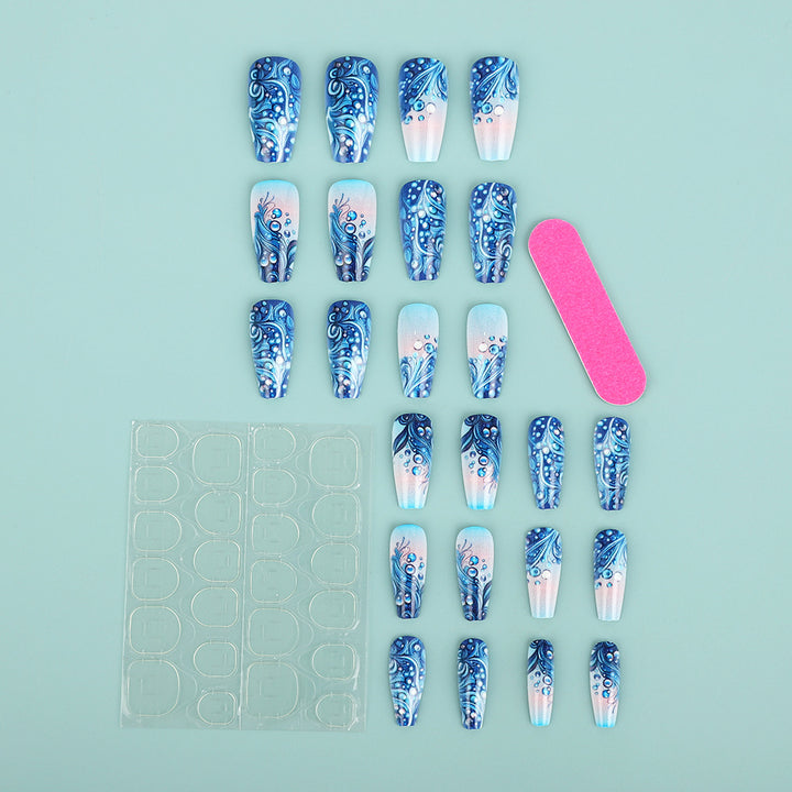 Kunstnägel im eleganten Wasserdesign Karnz