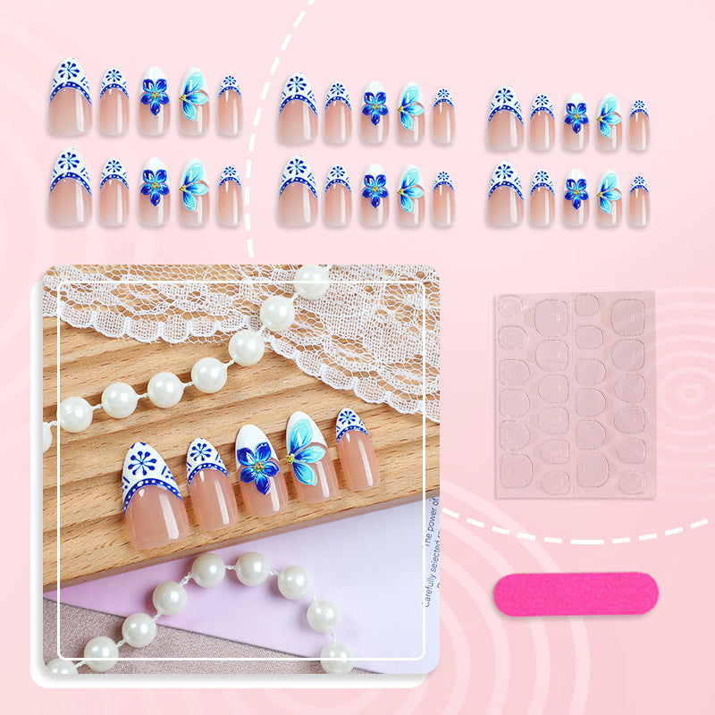 Künstlerisch floral dekoriertes Press-on-Nagelset