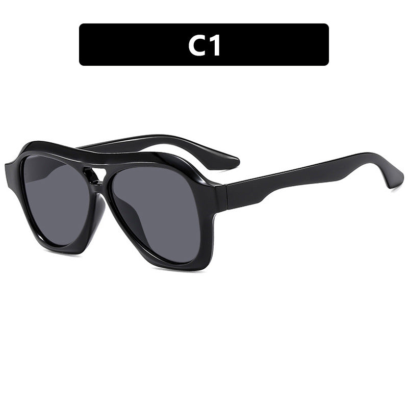 Damen modische Sonnenbrille mit einzigartigem Design und schützendem UV-Filter Karnz