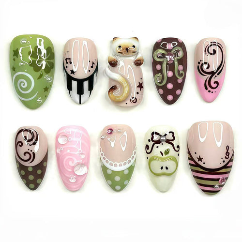 Themenbezogenes Künstlerisches Press-On Nageldesign-Set