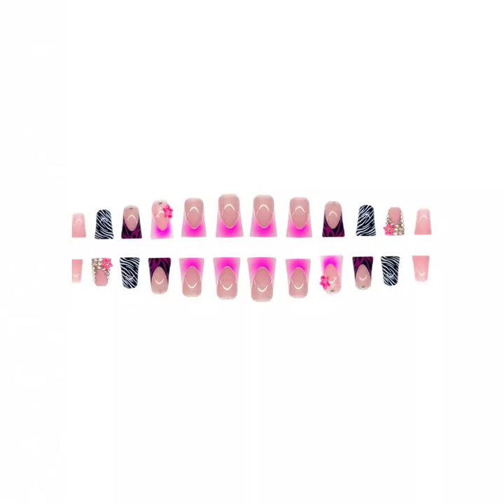 Künstlerische Glitter-Nagelverlängerungen Karnz