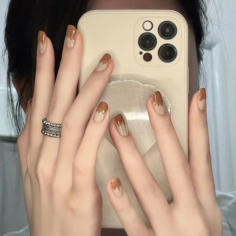 Kunstvolle Stiletto Nagelspitzen Karnz