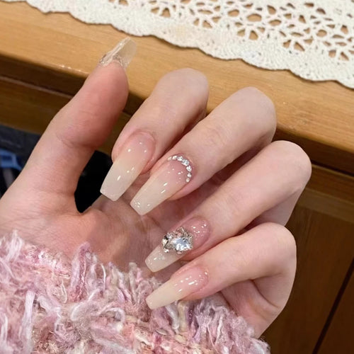 Luxuriöse mit Kristallen verzierte Press-On Nagelkunst Karnz