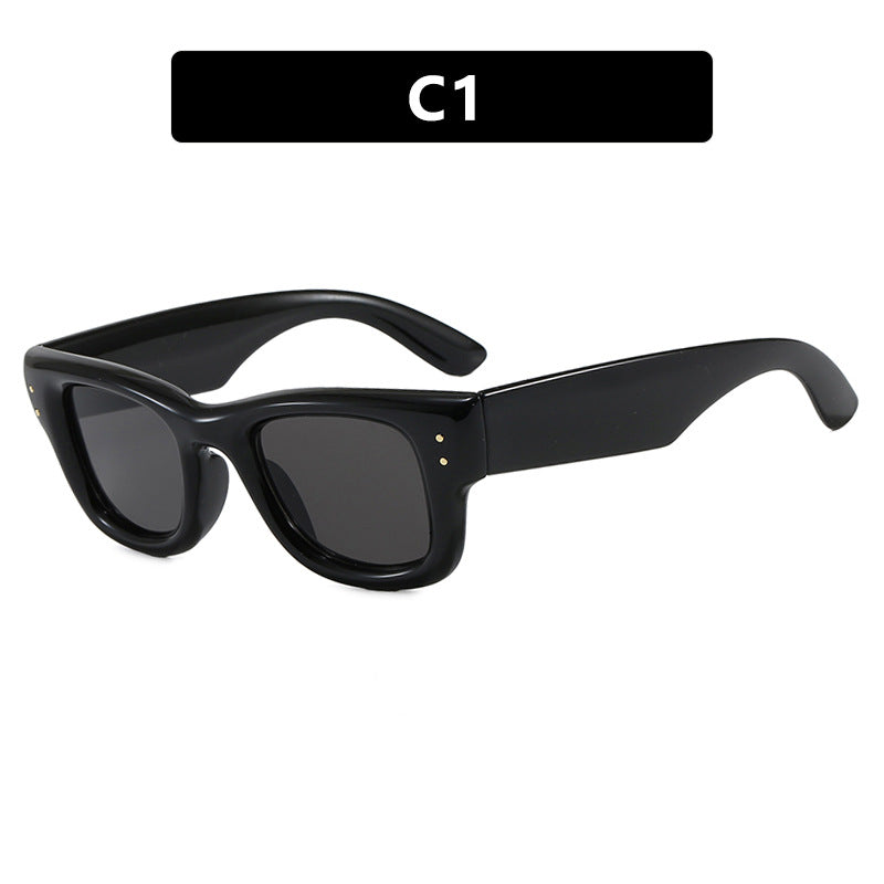 Damen modische Sonnenbrille mit breitem, elegantem Rahmen und schützendem UV-Filter Karnz