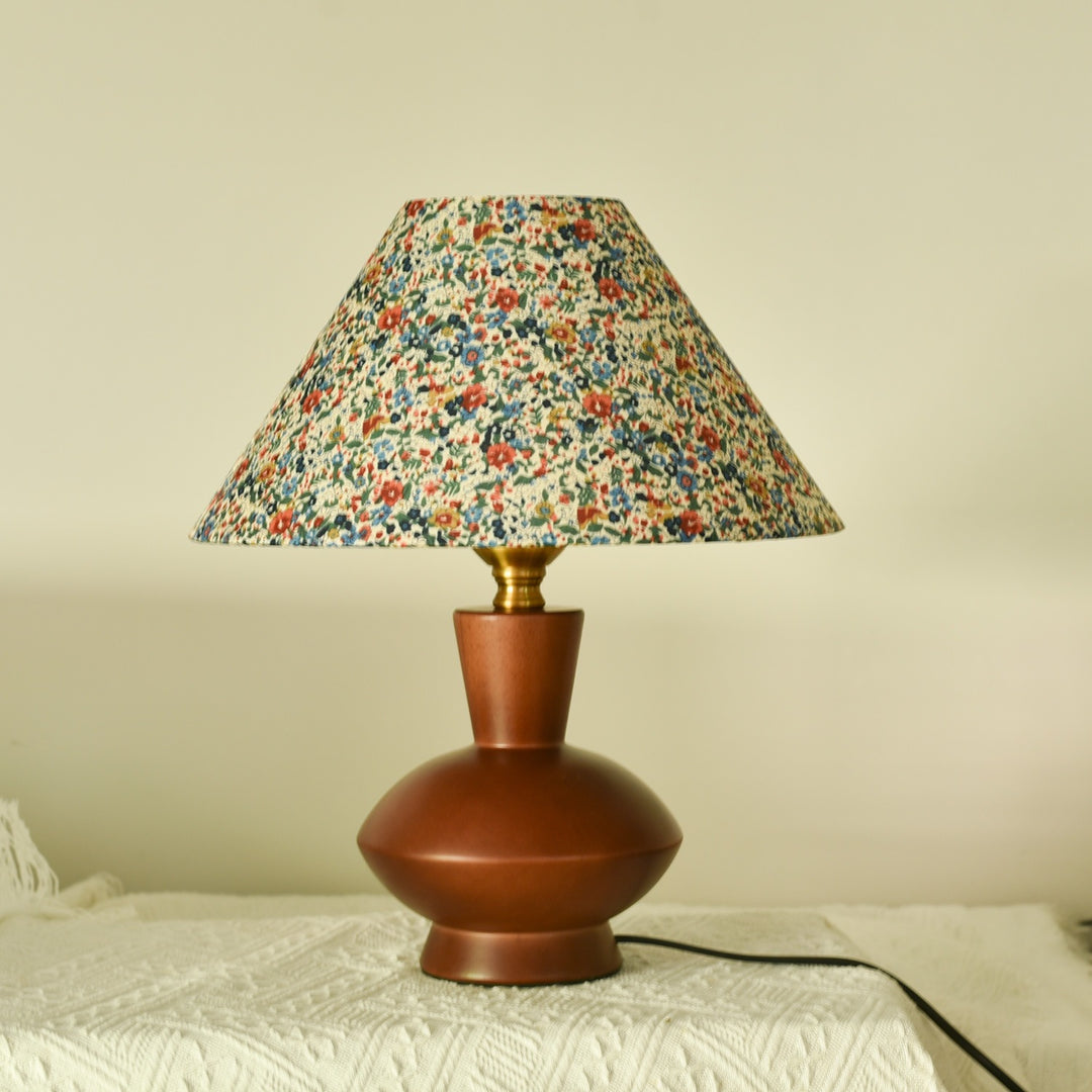 Blumenmuster Tischlampe